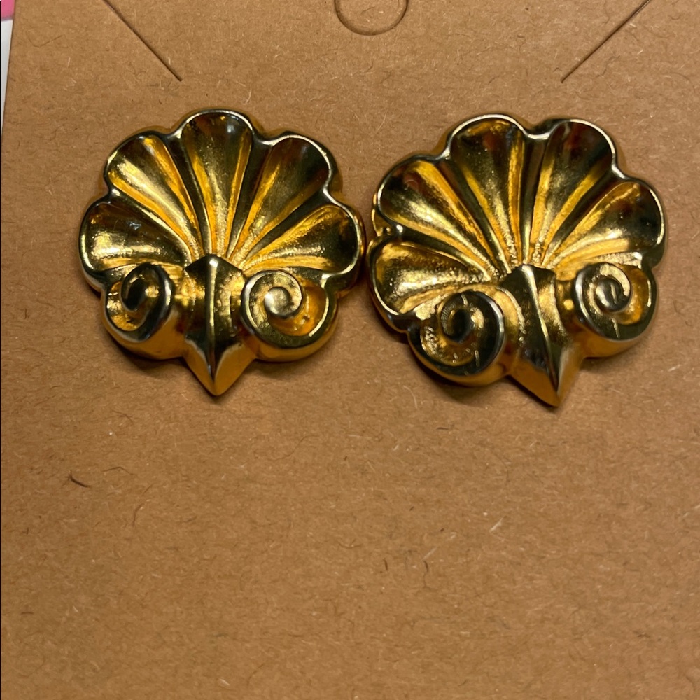 Gold Shell Design Post Earrings